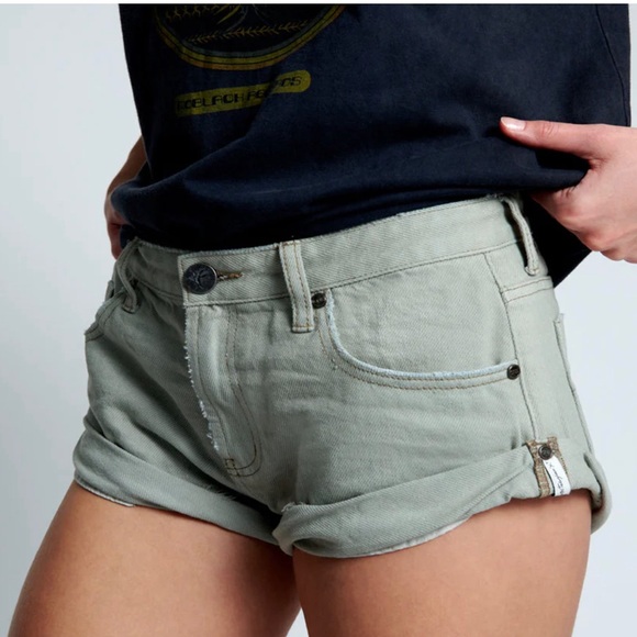One Teaspoon Green Bandits Cheeky Shorts - Picture 1 of 12